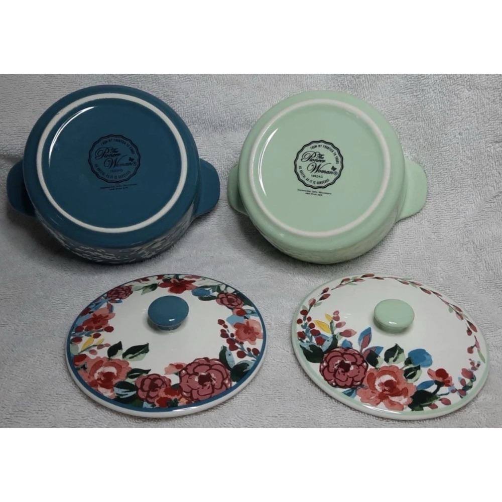 Two Pioneer Woman PRAIRIE SIGNATURE Mini Ceramic Casseroles with Lids - Picture 3 of 4